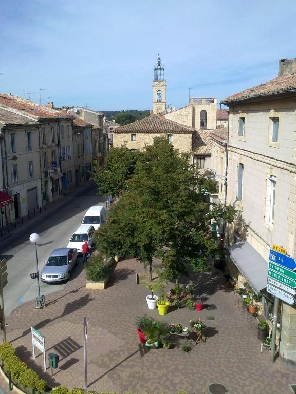 Hotel Moderne Un Coin De ... Remoulins Exterior foto